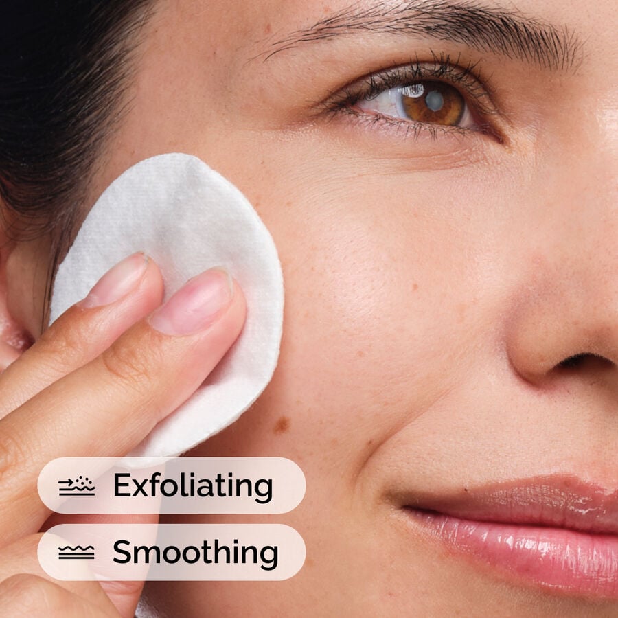 glycolic-acid-7-exfoliating-toner-q5 ord-glycolic-acid-exfoliating-toner-model-application-with-benefits.jpg