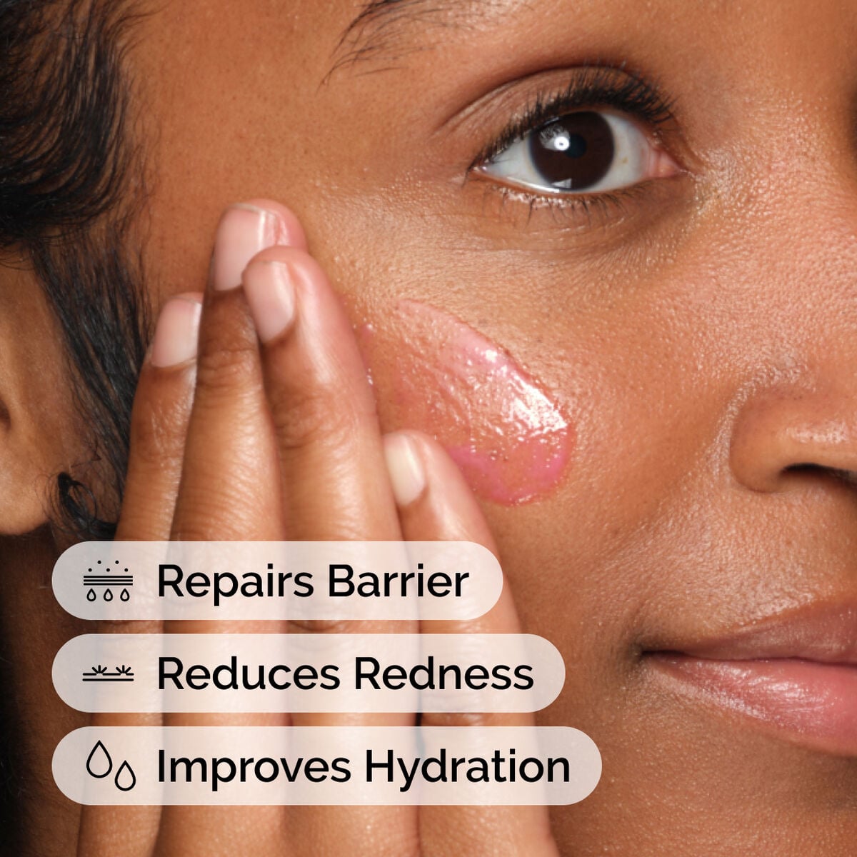 soothing-and-barrier-support-serum-u8 ord-soothing-barrier-support-serum-model-application-with-benefits.jpg